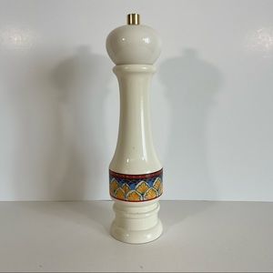 Williams Sonoma Salt Mill Shaker